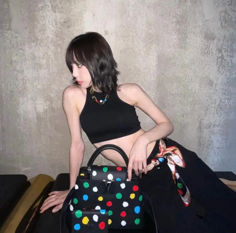 TaeYeon outfit in Louis Vuitton and Yayoi Kusama, 2022