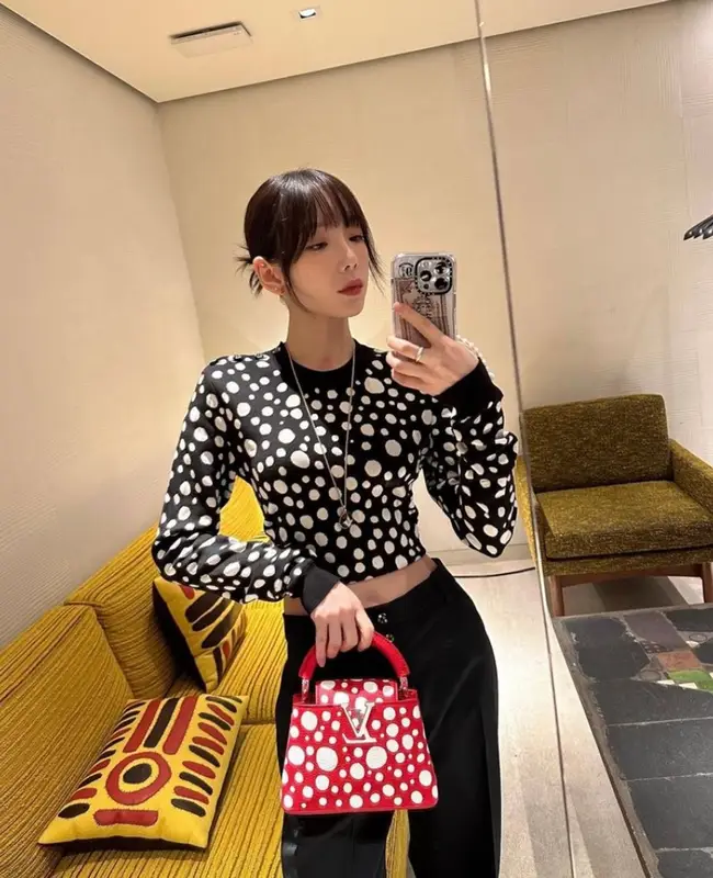 TaeYeon outfit in Louis Vuitton and Yayoi Kusama, 2023