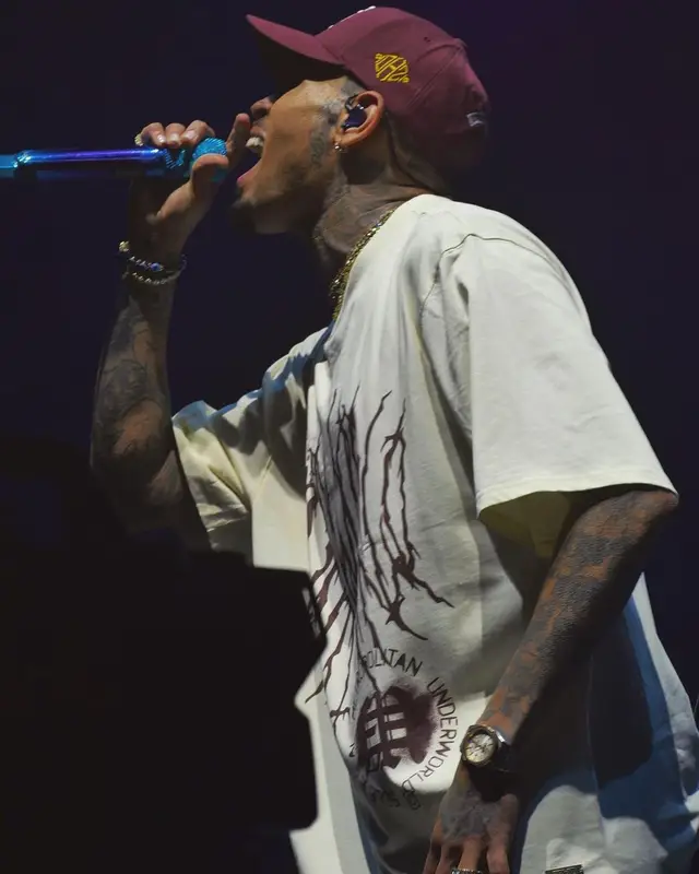 Chris Brown outfit in Sole et. Al, 2023