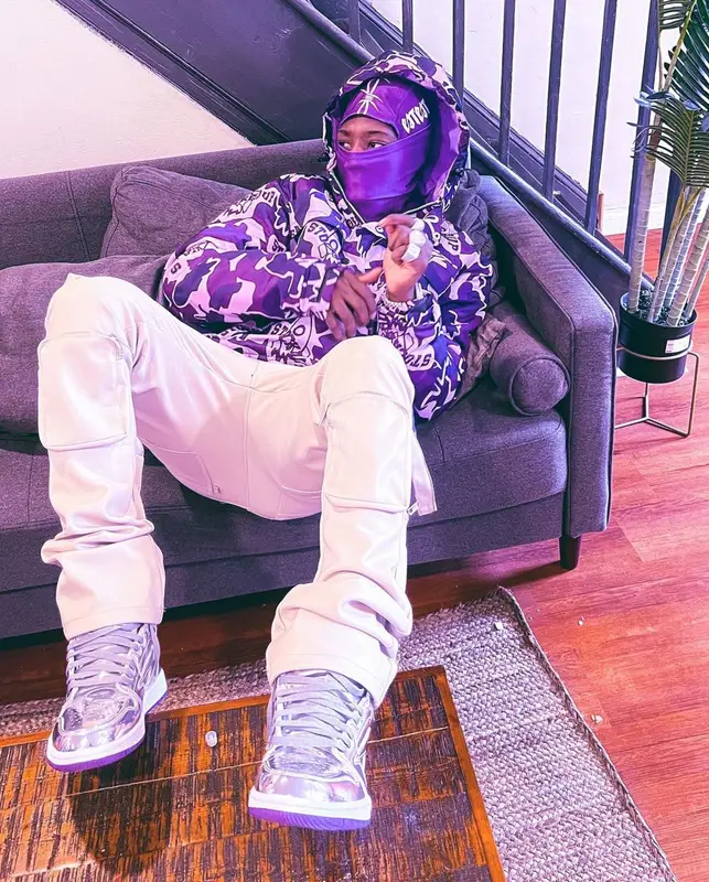 2Rare outfit in StockedUp, 2023