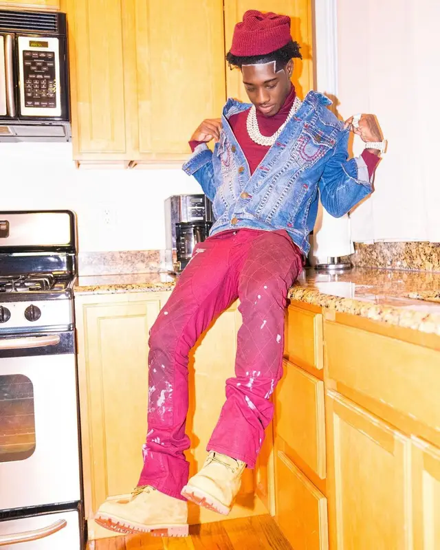 2Rare outfit in True Religion, Valabasas, and Timberland, 2023