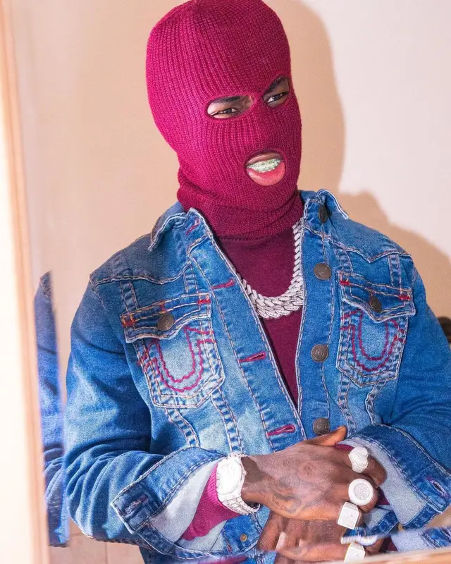 2Rare outfit in True Religion, Valabasas, and Timberland, 2023