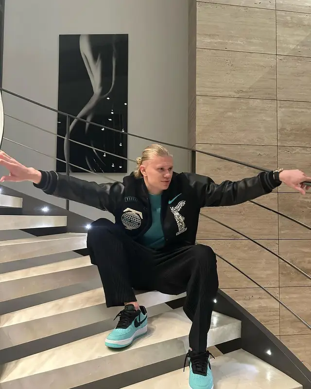 Erling Haaland outfit in Nike and Tiffany&Co, 2023