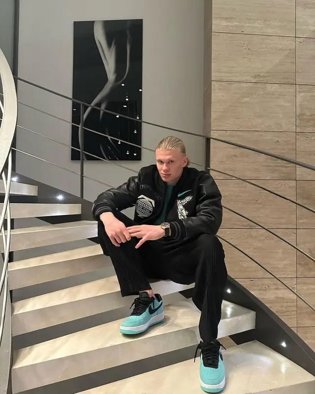 Erling Haaland outfit in Nike and Tiffany&Co, 2023