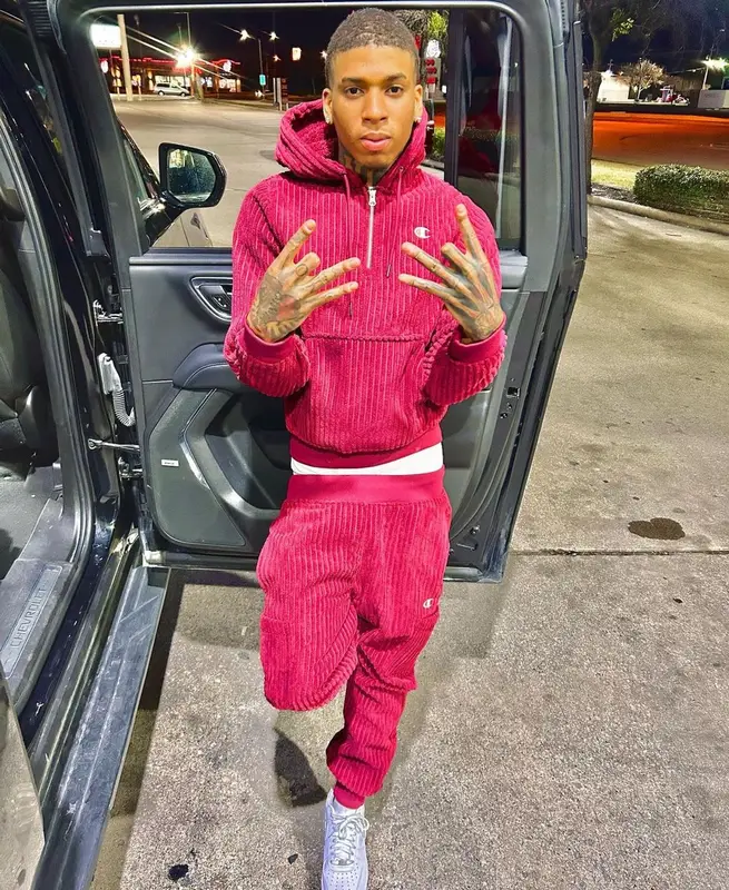 NLE Choppa outfit in Champion and Nike, 2023