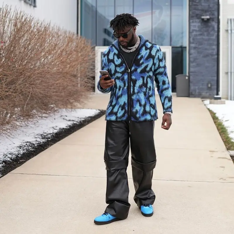 Shaq Lawson outfit in Roam The Halls, 2023