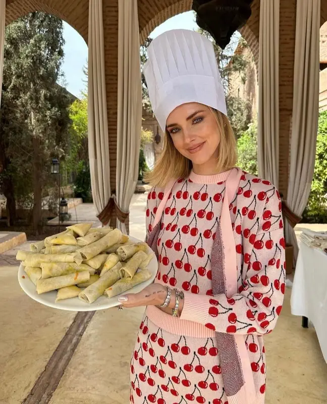 Chiara Ferragni outfit in Benetton and Ray-Ban, 2023