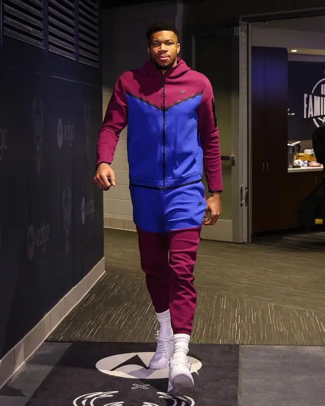 Giannis Antetokounmpo outfit in Nike, 2023
