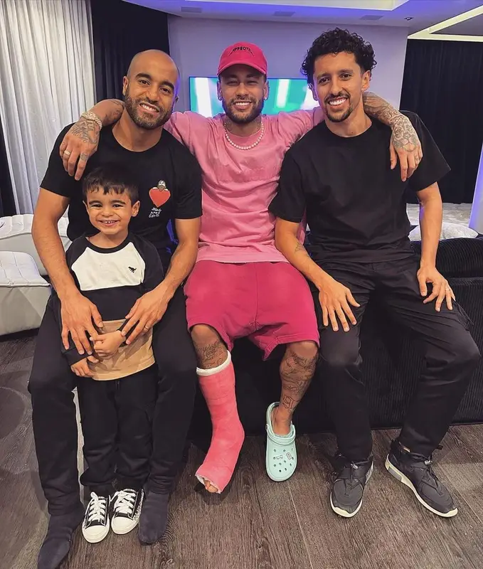 Neymar outfit in Balenciaga, Approve, and Crocs, 2023