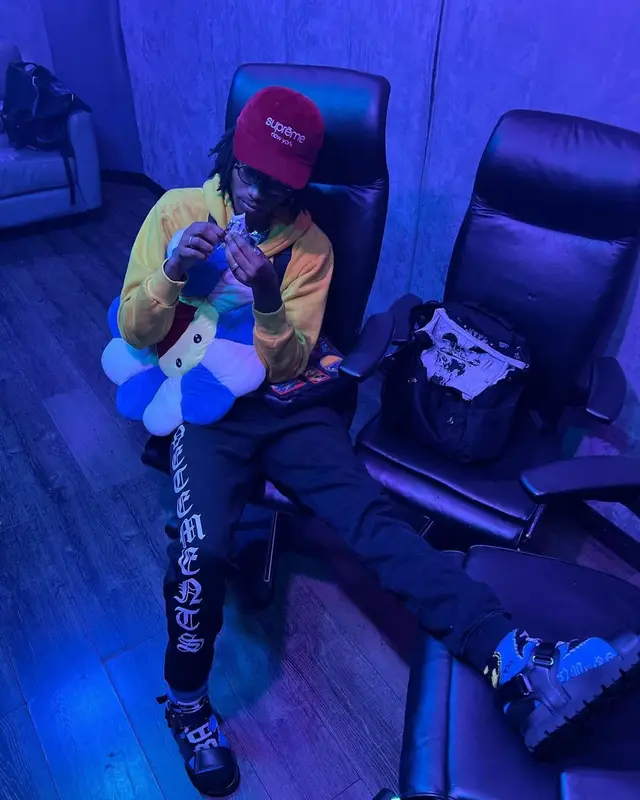 Onlybino outfit in Vetements, Supreme, and Takashi Murakami, 2023