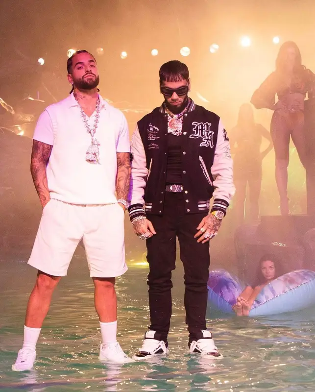Anuel AA outfit in Amiri and Louis Vuitton, 2023