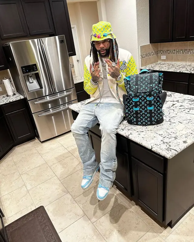 Money Man outfit in Amiri and Louis Vuitton, 2023