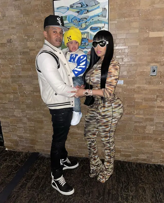 Nicki Minaj outfit in Priscavera and Chanel, 2023