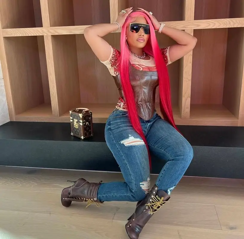 Nicki Minaj outfit in Burberry and Louis Vuitton, 2023