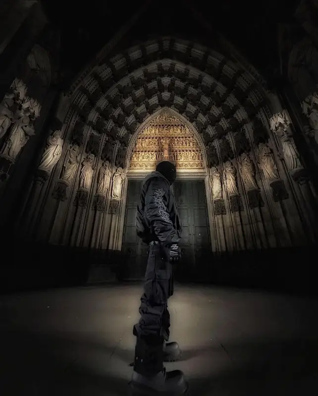 Bloody Osiris outfit in Smyrna and Balenciaga, 2023