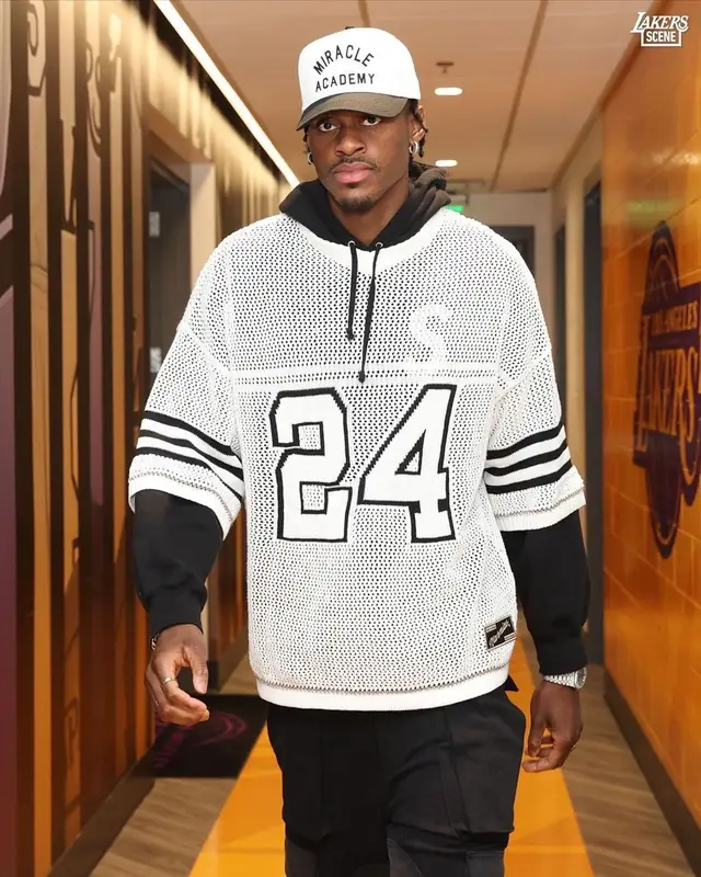 Jarred Vanderbilt outfit in Supreme and Nahmias, 2023
