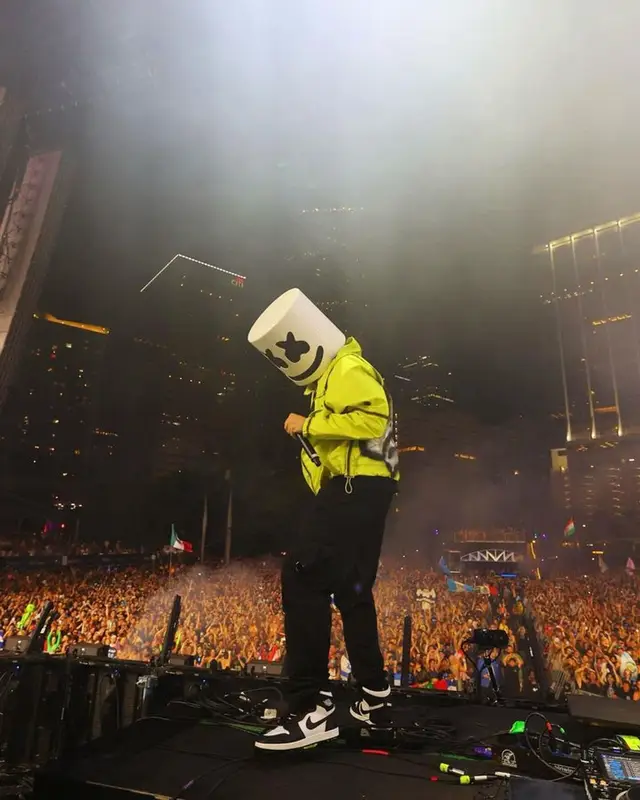 Marshmello outfit in Givenchy, Nike, and Marshmello Merch, 2023