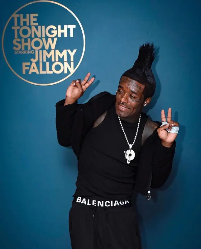 Lil Uzi Vert outfit in DC Shoes and Balenciaga, 2023
