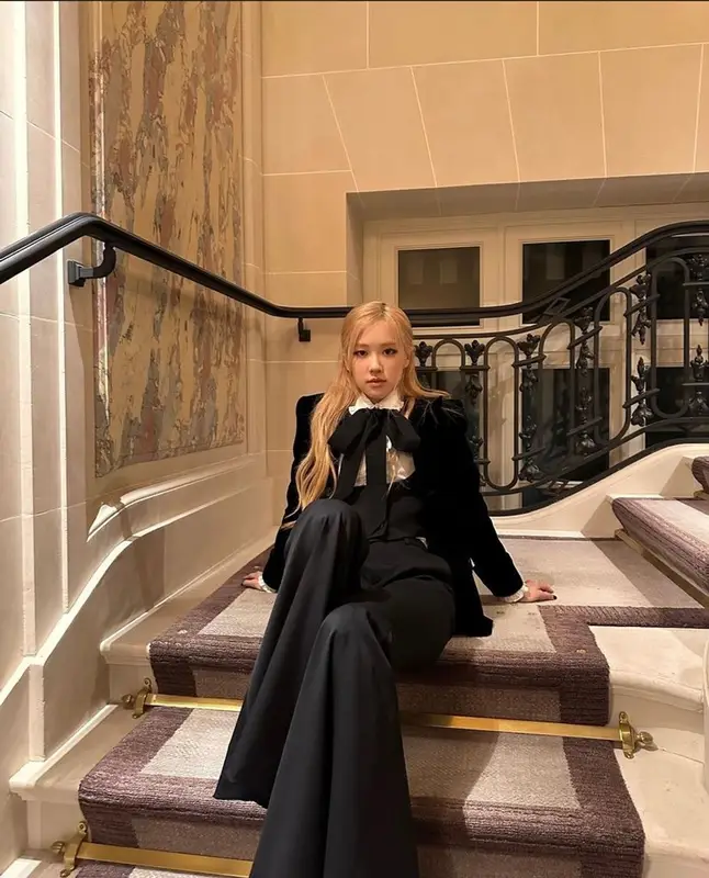 Rose outfit in Saint Laurent, 2023