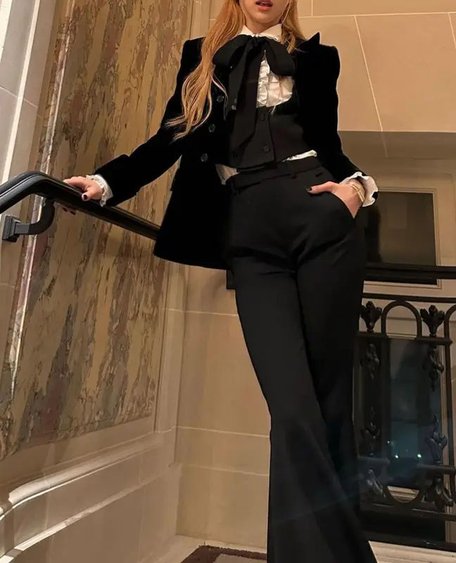 Rose outfit in Saint Laurent, 2023