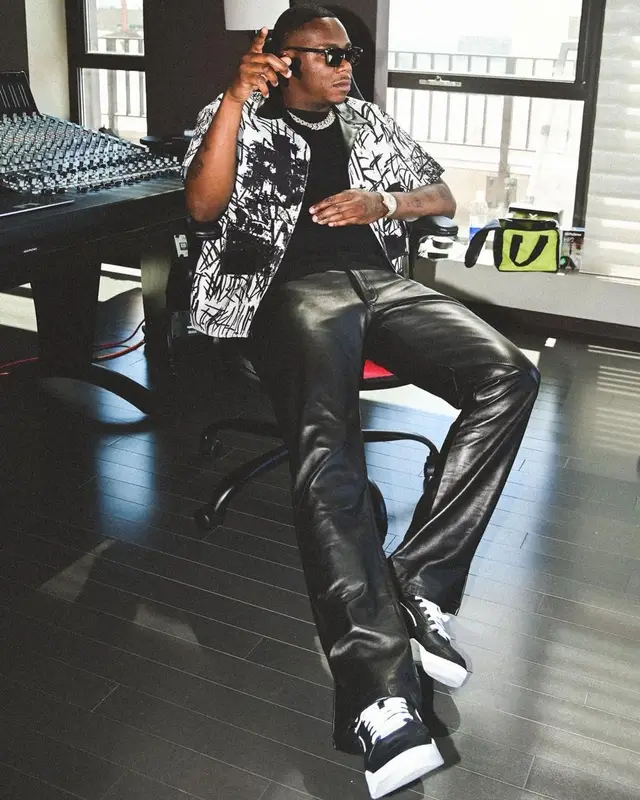 Symba outfit in Dethaus and Askyurself, 2023