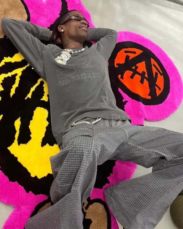 Travis Scott outfit in Number (N)ine and Rick Owens, 2023