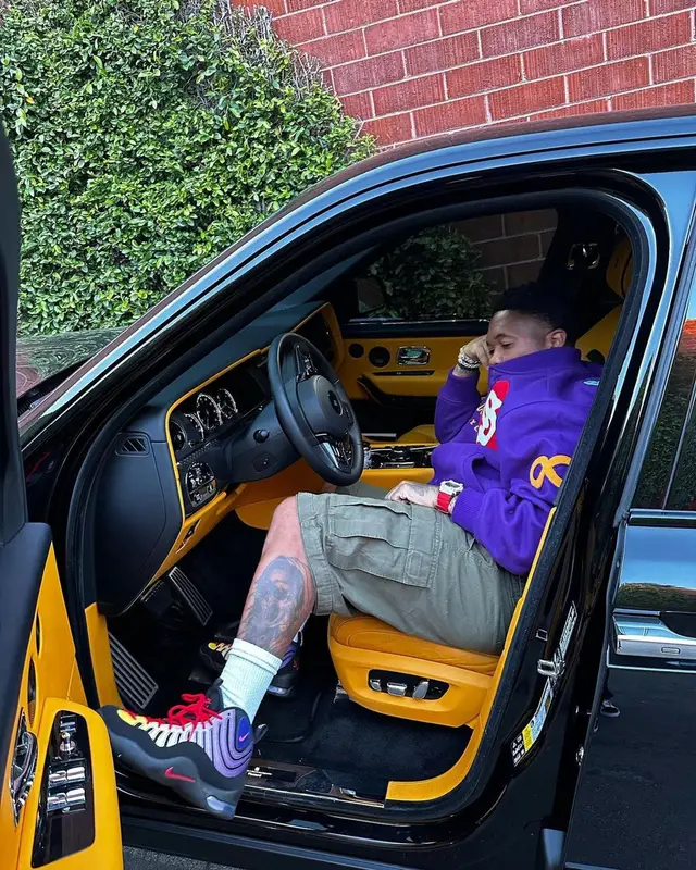 Mustard outfit in Supreme, Balenciaga, and Nike, 2023