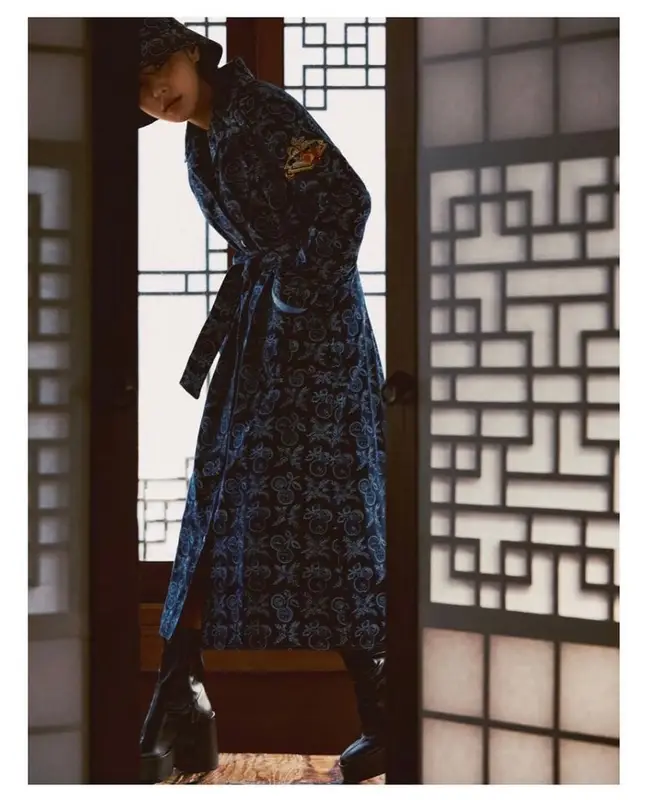 Wendy outfit in Etro, 2023