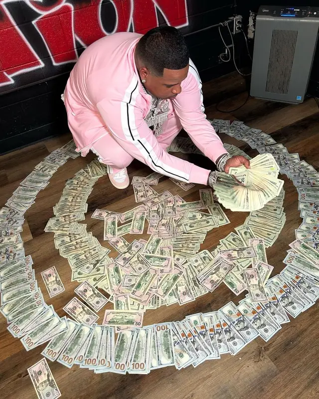 Finesse2tymes outfit in Palm Angels and Nike, 2023