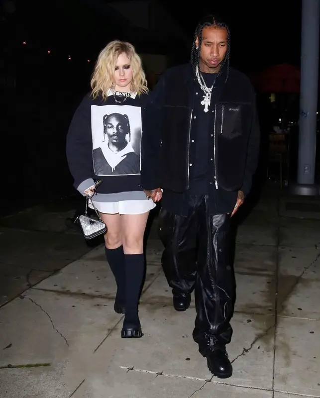 Avril Lavigne outfit in Askyurself, 2023