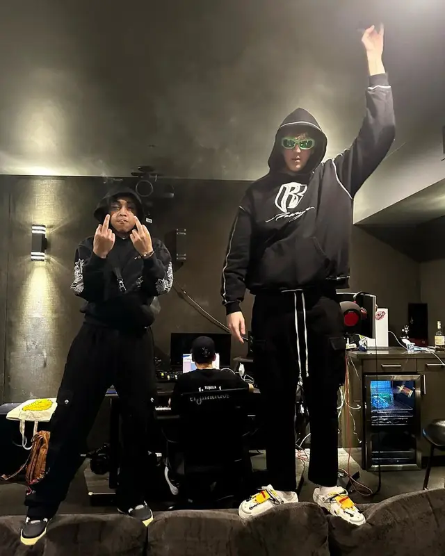 Stunna Gambino outfit in Chrome Hearts, Matty Boy, and Jordan, 2023