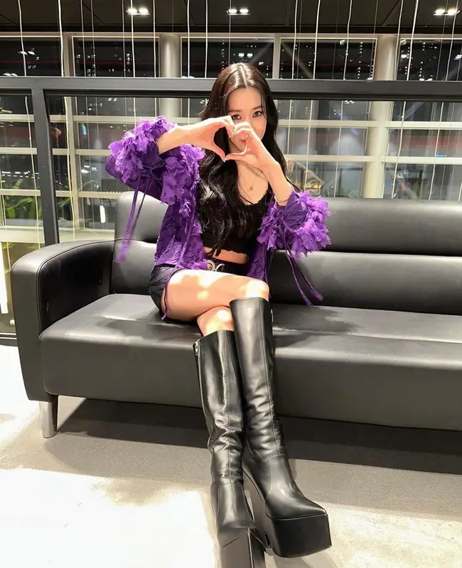 Tiffany Young outfit in Versace, 2023
