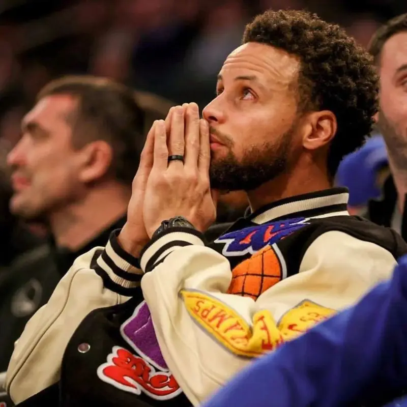 Stephen Curry outfit in Diet Starts Monday, 2022