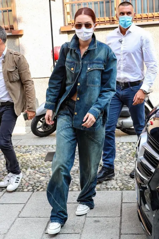 Gigi Hadid outfit in Vehla, 2021