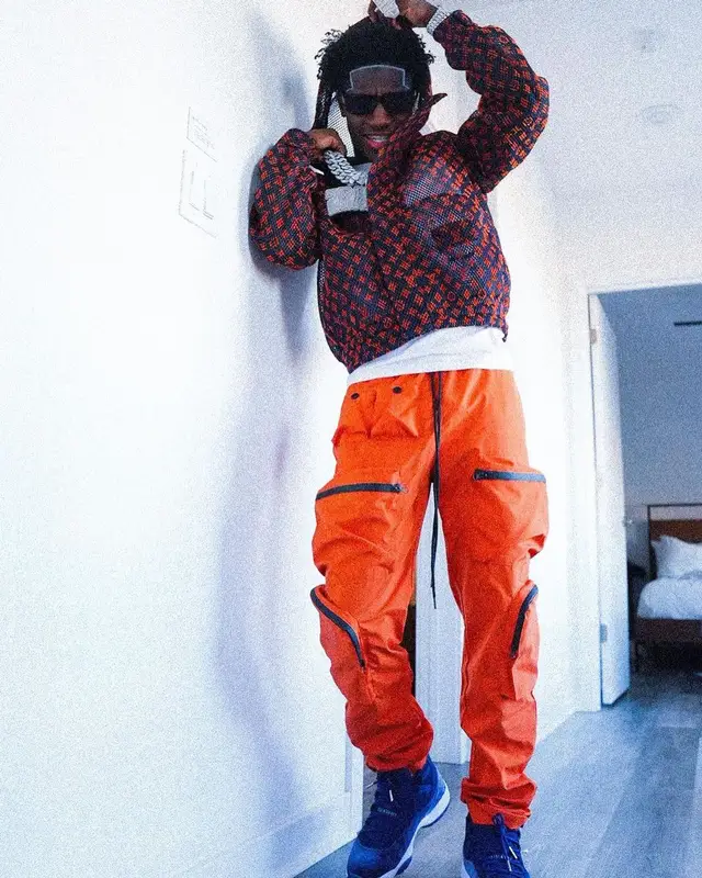 2Rare outfit in Louis Vuitton, EPTM, and Jordan, 2023