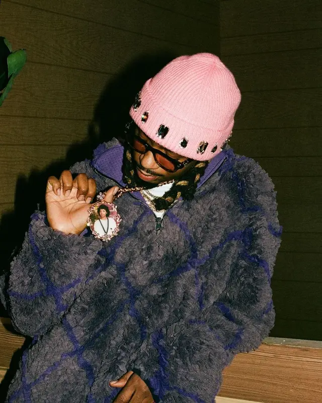 Metro Boomin outfit in Melrose High, 2023