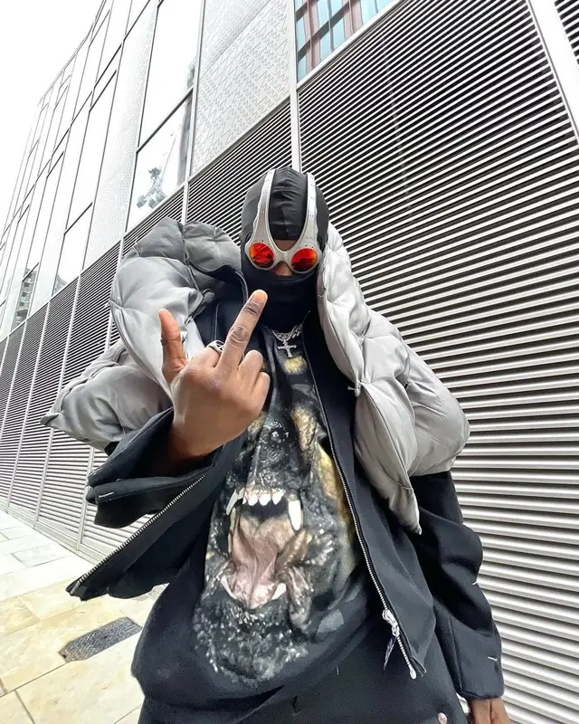 Suarvo outfit in Louis Vuitton, Oakley, and Kim Jones, 2022