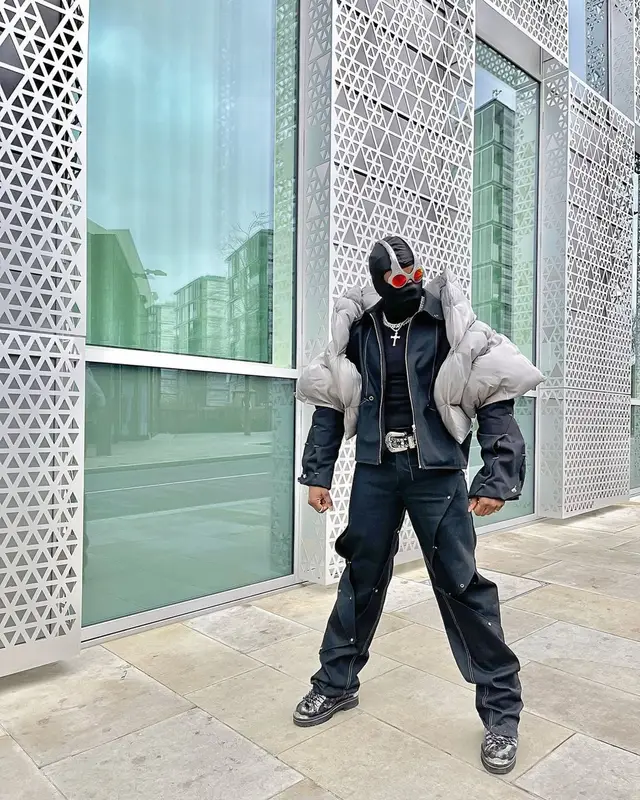 Suarvo outfit in Louis Vuitton, Oakley, and Kim Jones, 2022