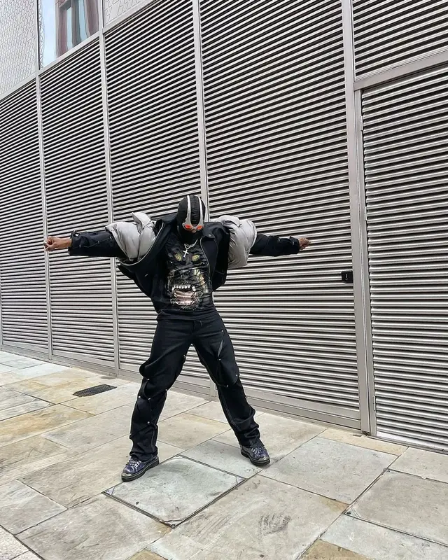 Suarvo outfit in Louis Vuitton, Oakley, and Kim Jones, 2022