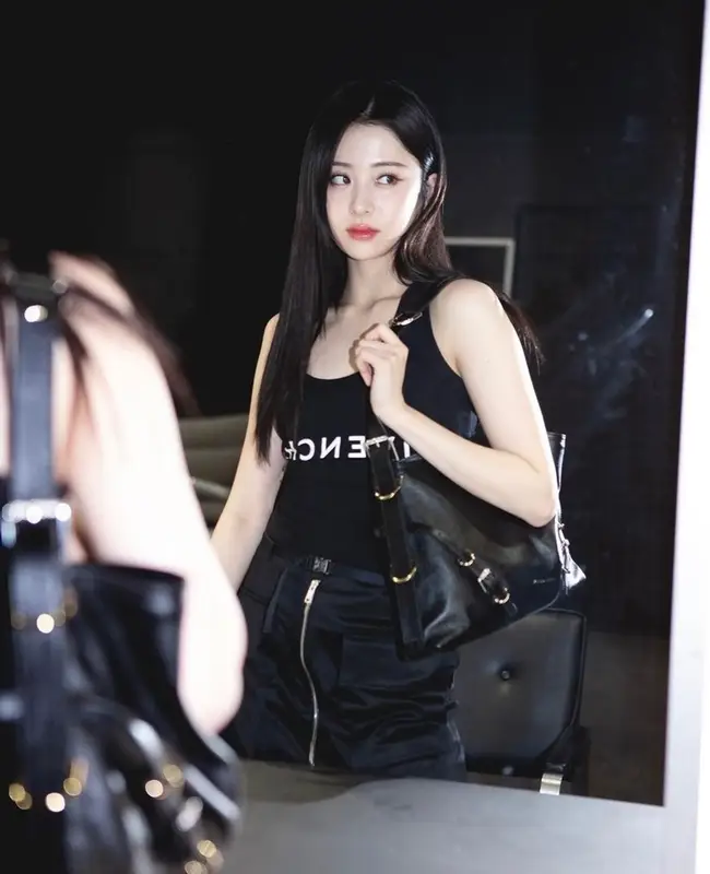 Yunjin Le Sserafim outfit in Givenchy, 2023