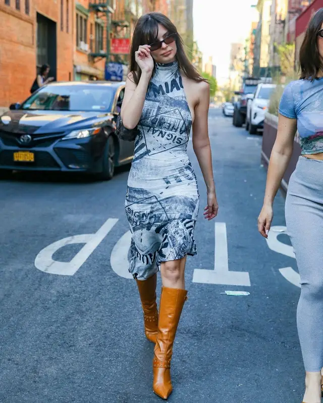 Emily Ratajkowski outfit in Dior, Miu Miu, and Miaou, 2023