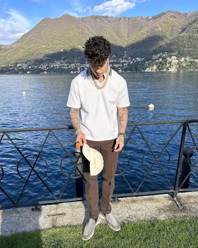Tony Effe outfit in Loro Piana, 2023