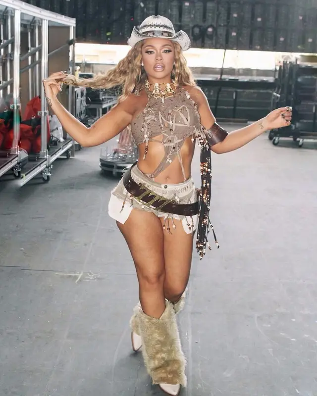 Latto outfit in R13, 2023