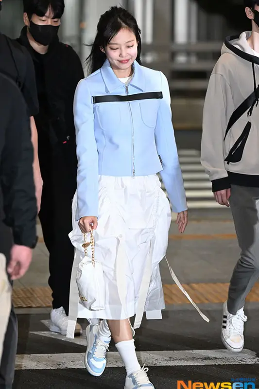 Kim Jennie outfit in Simone Rocha, 2023