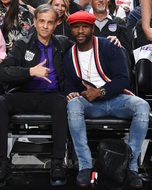 Floyd Mayweather outfit in Gucci, Balmain, and Christian Louboutin, 2023