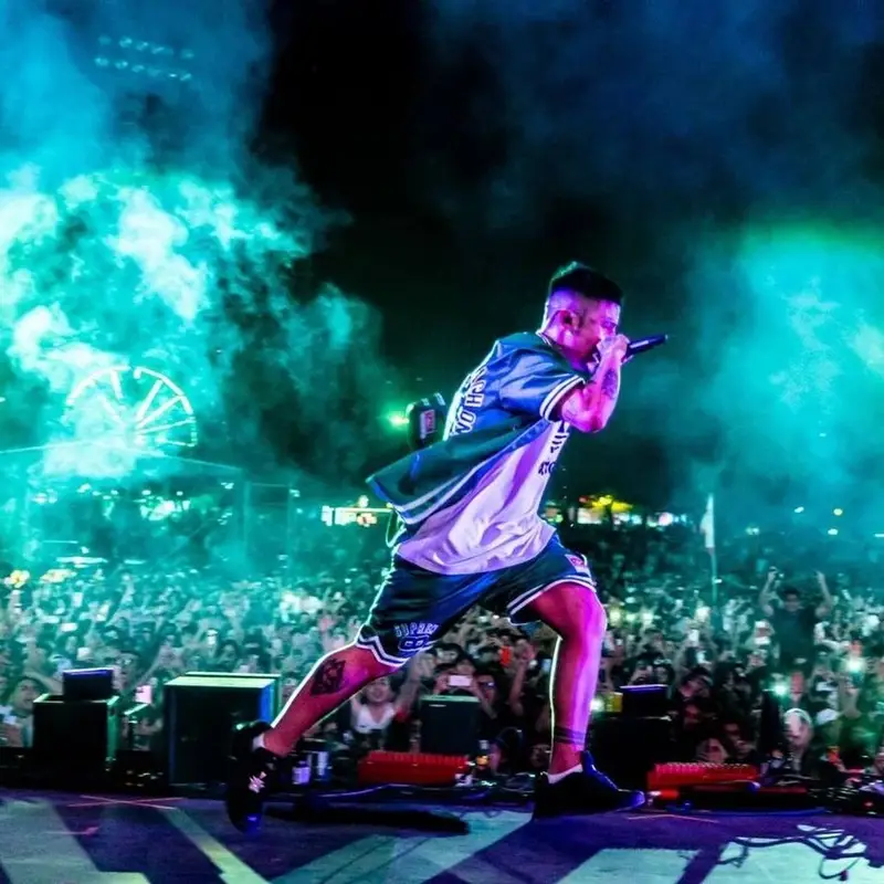 Duki outfit in Adidas and Supreme, 2023
