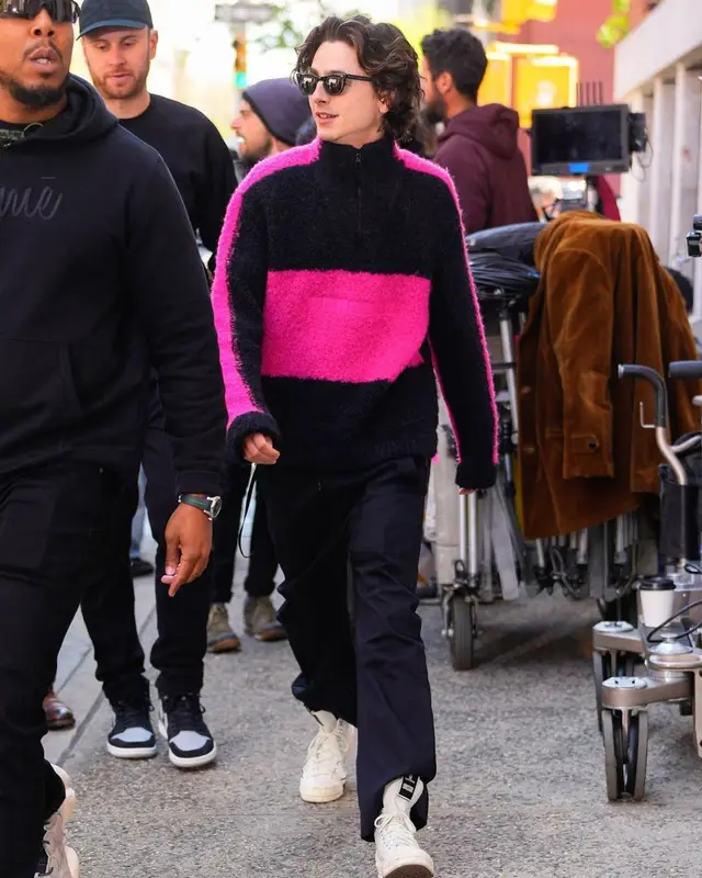 Timothee Chalamet outfit in Louis Vuitton, Converse, and Ray-Ban, 2023