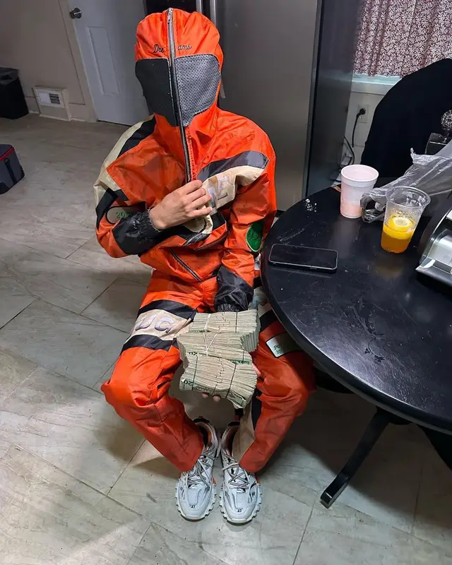 Action Pack outfit in EugeneD2R and Balenciaga, 2023