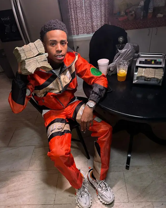 Action Pack outfit in EugeneD2R and Balenciaga, 2023