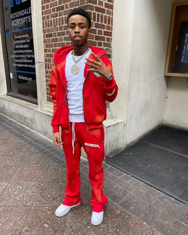 Action Pack outfit in Ricchezza Forever and Nike, 2023